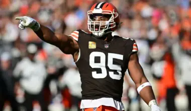 NFL sack records: Most sacks in a game, season and career in NFL history image