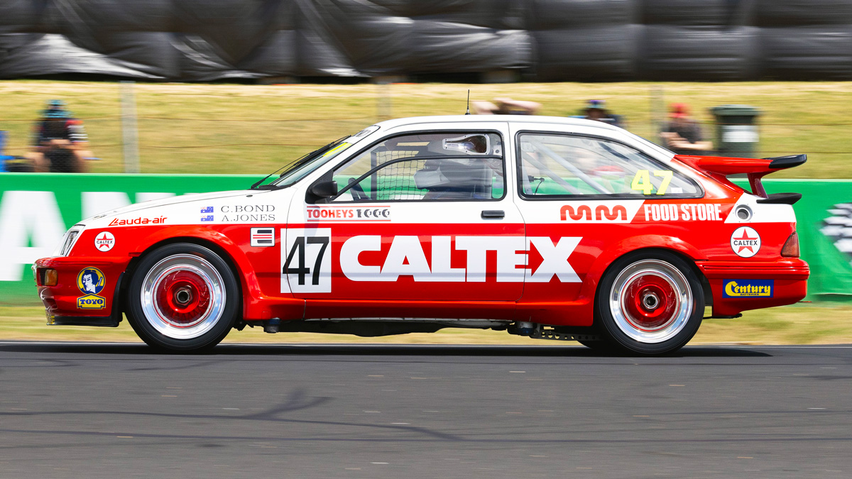 Ex-Bond Sierra heads to New Zealand