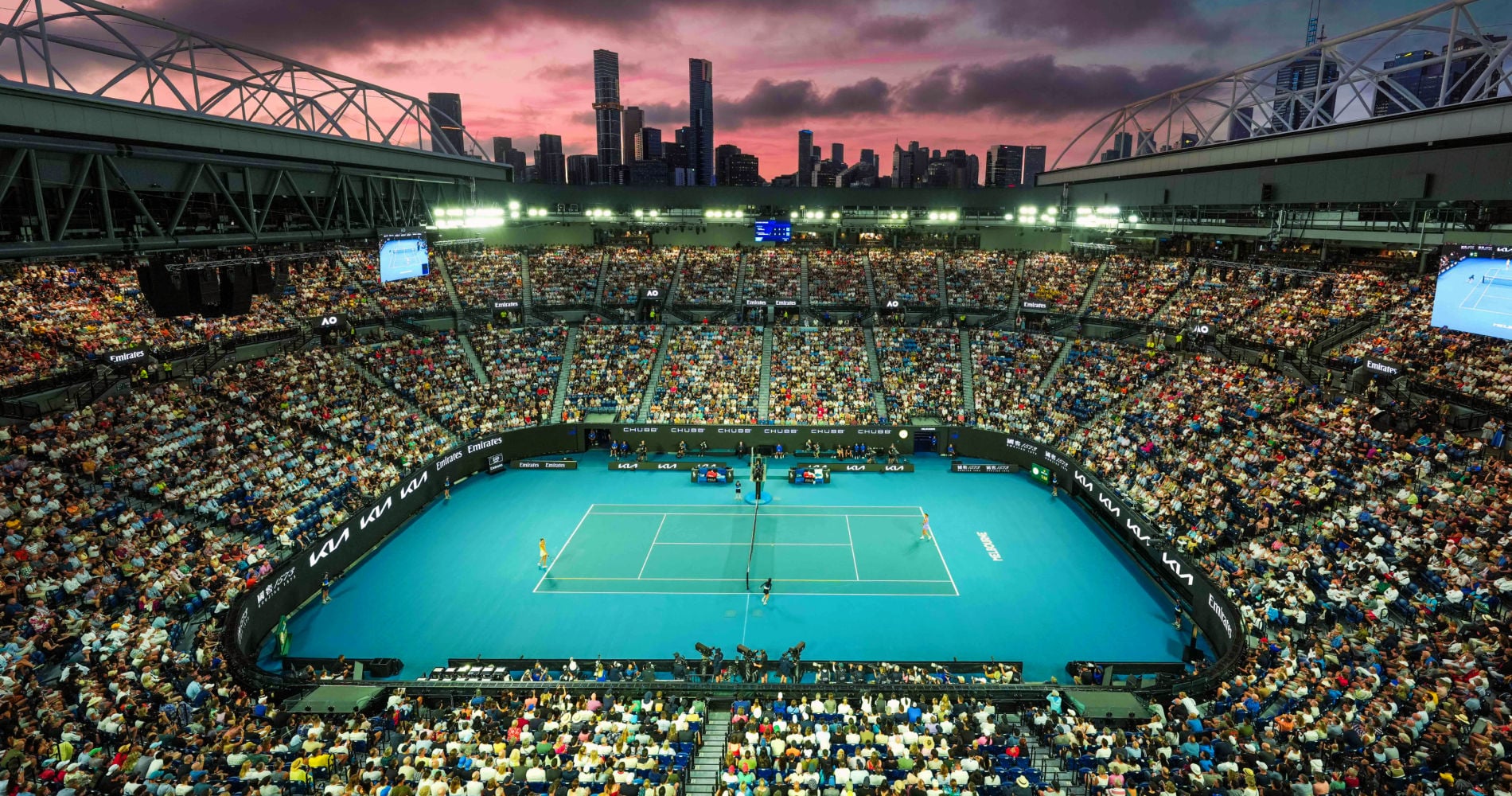 Who are the favorites to win the Australian Open 2026?