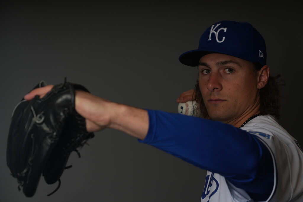 Astros Sign Ryan Weiss To Major League Deal