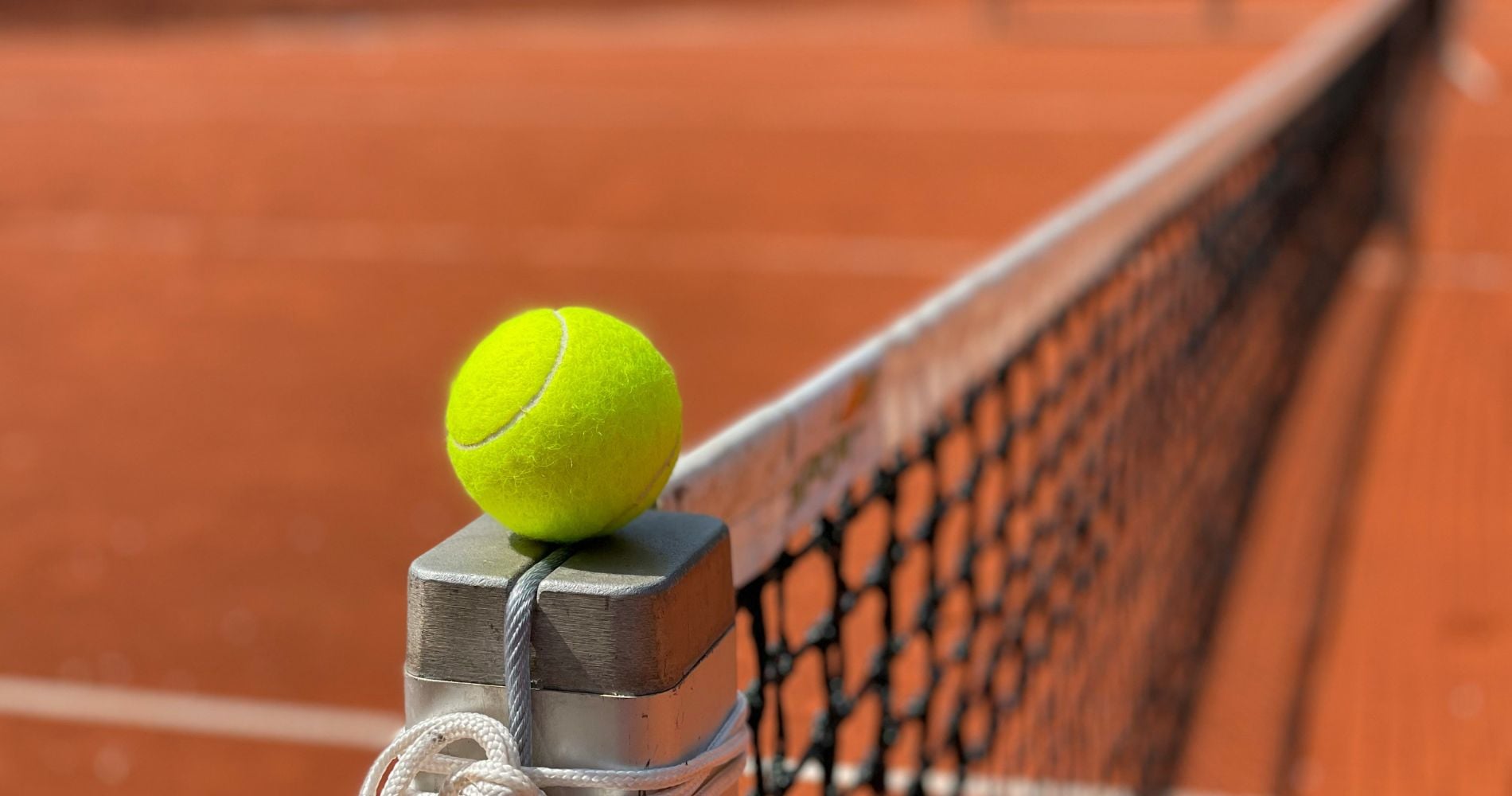 Surface, climate and tennis betting
