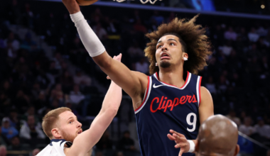 Trentyn Flowers has suited up for two NBA teams, and is now considering a move back to college, via Kiyoshi Mio-Imagn Images