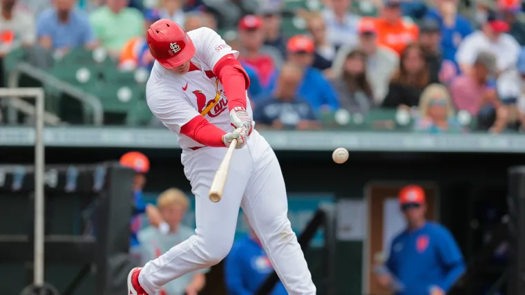 Diamondbacks sign former Cardinals, Dodgers slugger to free agent contract image