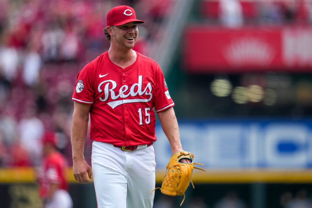 Reds To Re-Sign Emilio Pagán