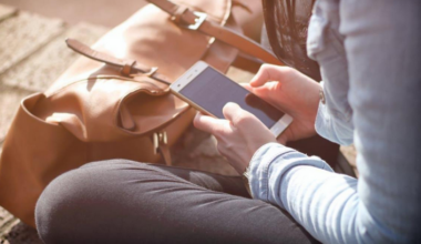 Why mobile streaming is becoming the MVP of NFL Sundays