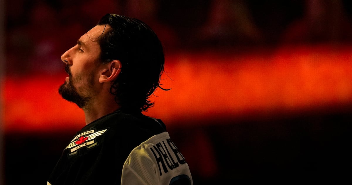 Winnipeg Jets goaltender Connor Hellebuyck could return from injury next week