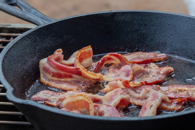 VegNews.baconinapan.unsplash