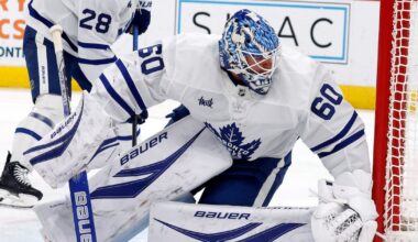 Leafs’ Woll leaves ice before start of practice