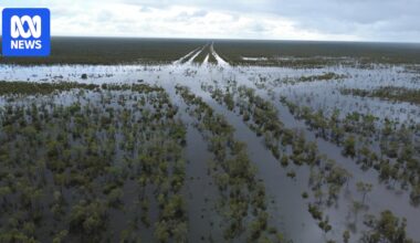 Major flood warnings for north-west Queensland as roads cut and towns isolated