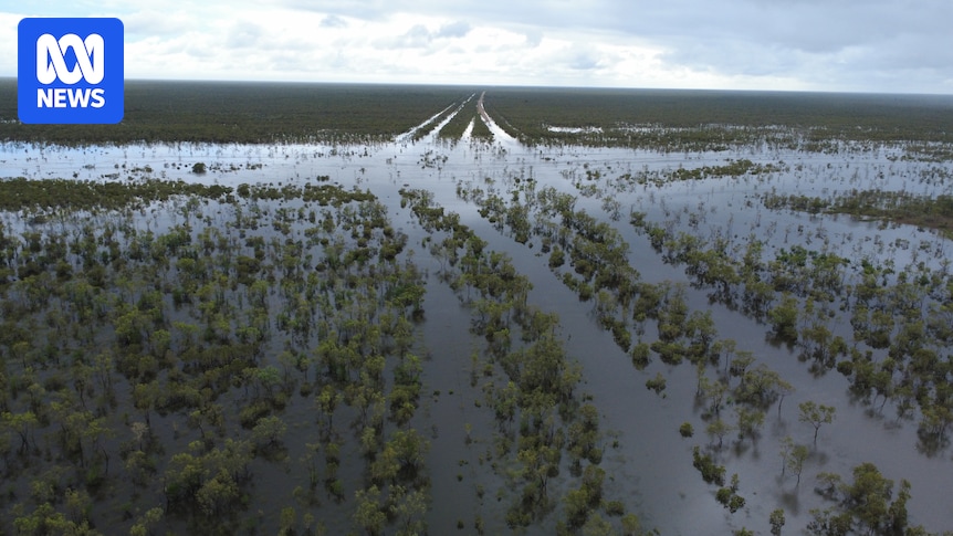 Major flood warnings for north-west Queensland as roads cut and towns isolated