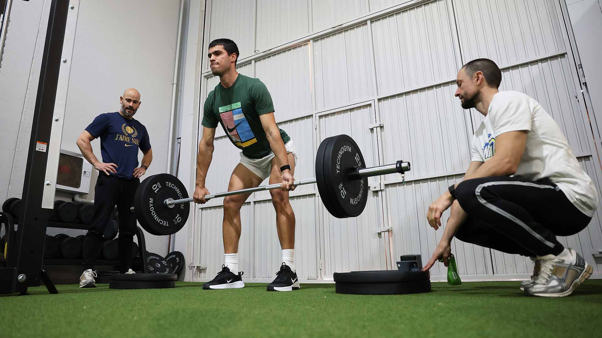 Carlos Alcaraz trains in Murcia in preparation for the 2026 season.