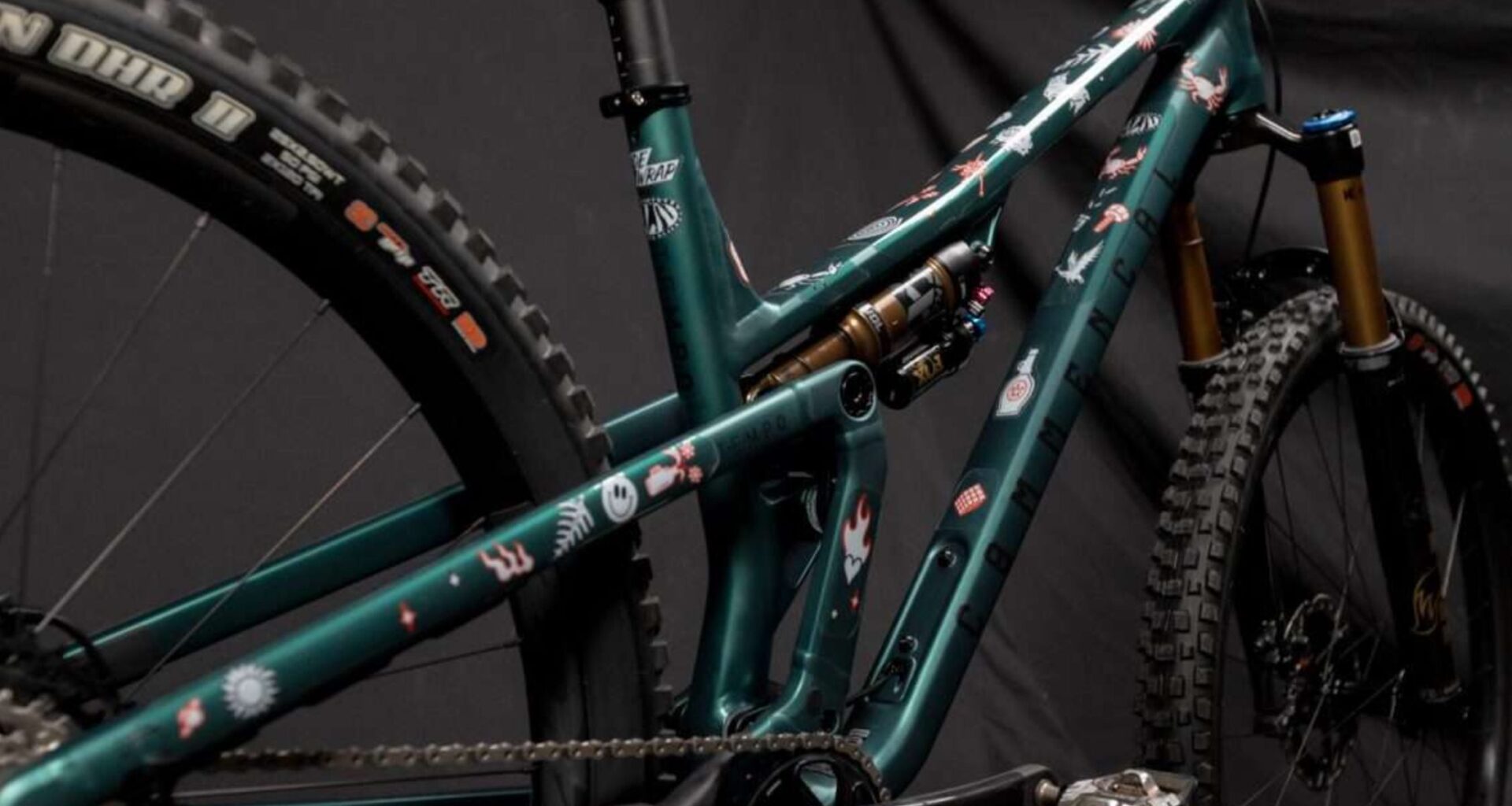 ALN and Brooklyn Bell get custom Creator Kits from RideWrap