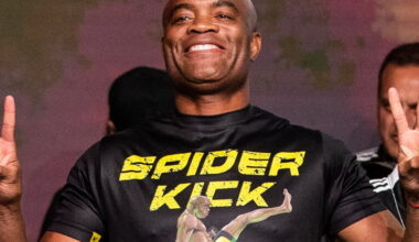Anderson Silva stops Tyron Woodley in battle of former MMA stars