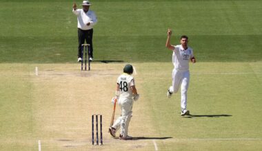 Inglis, Murphy out as Australia cut Boxing Day squad to 12