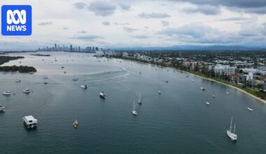 Sewage leak prompts Broadwater swimming warning ahead of Christmas