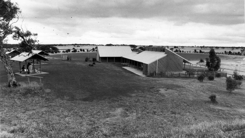 The Advertiser Library