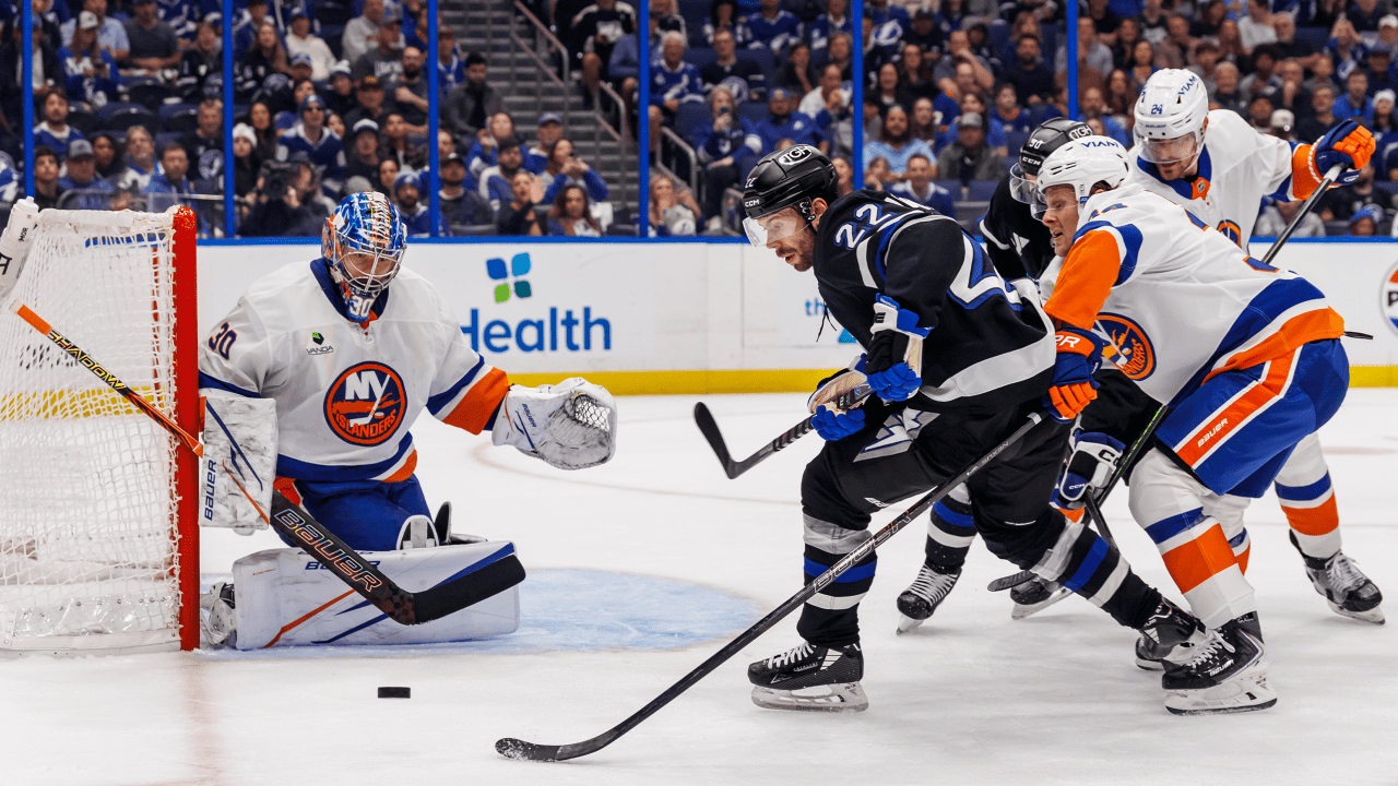 Sorokin makes 30 saves, Islanders shut out Lightning