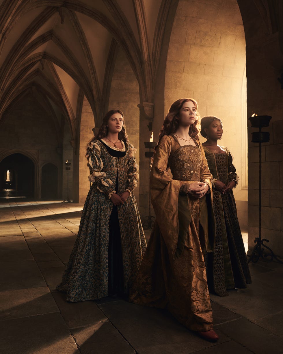charlotte hope, stephanie levijohn, nadia parkes, the spanish princess season 1