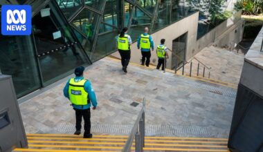 Victorian government consults with administrators of collapsed security firm MA Services