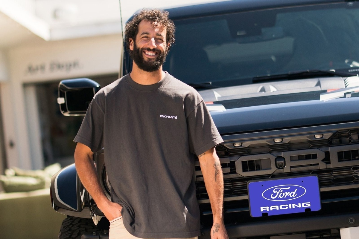 Daniel Ricciardo goes airborne at Ford’s Raptor Rally in return to racing seat