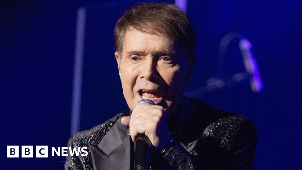 Sir Cliff Richard reveals prostate cancer treatment
