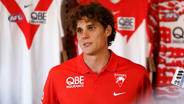 Charlie Curnow in a Swans polo.