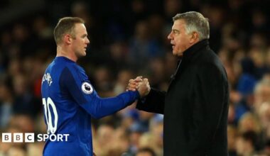 Wayne Rooney shakes hands with Sam Allardyce while he was a player at Everton