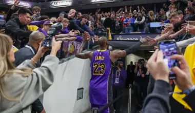 Lakers predicted to trade $33M injury-prone veteran with NBA Finals experience after brutal stint image