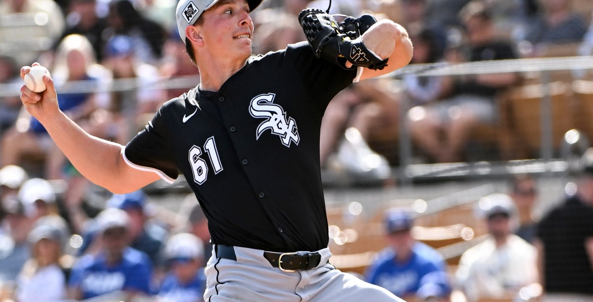 Braves sign reliever James Karinchak to Minor-League Deal