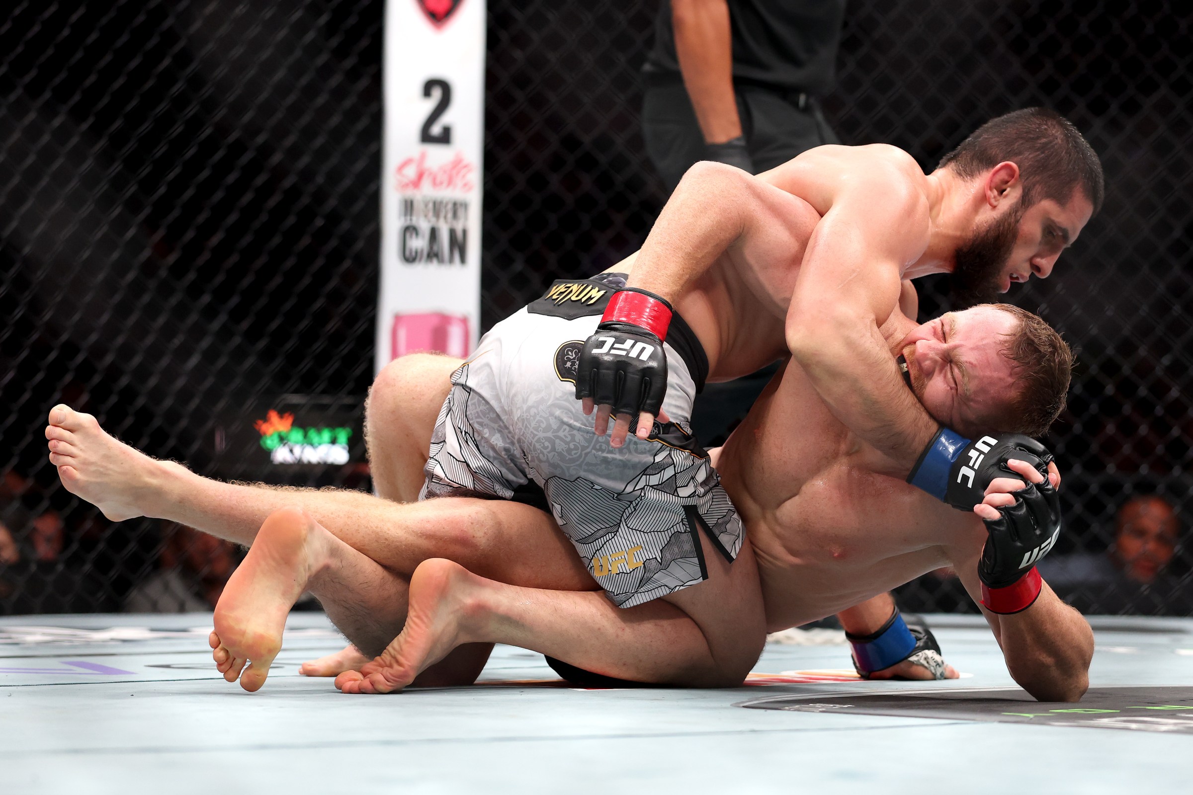 NEW YORK, NEW YORK - NOVEMBER 15: (L-R) Islam Makhachev fights against Jack Della Maddalena of Australia in a welterweight title bout during UFC 322 at Madison Square Garden on November 15, 2025 in New York City. (Photo by Ishika Samant/Getty Images)