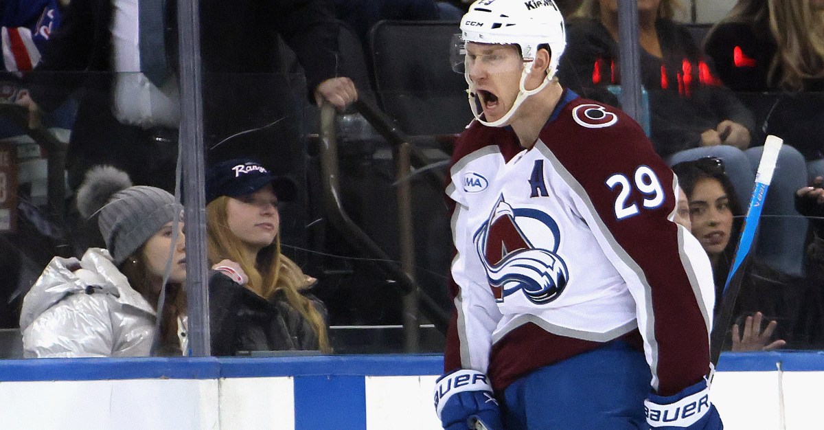 Recap: MacKinnon Scores in Overtime as Avalanche Top Rangers