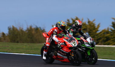 Chaz Davies passes Jonathan Rea, 2016 Australian WorldSBK. Credit: Gold and Goose.