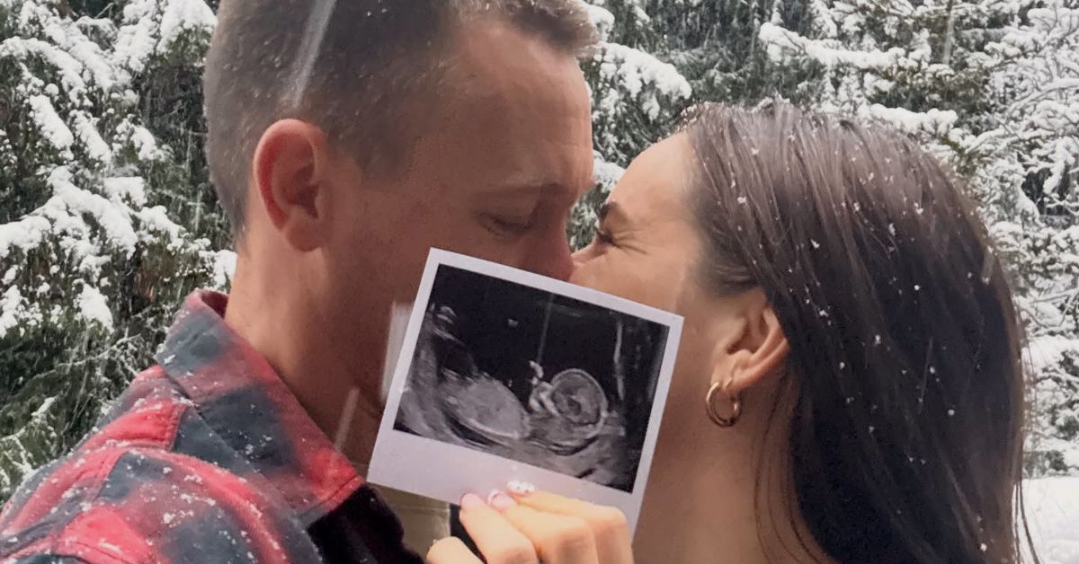 Australian Olympian Dominique du Toit and fiance Bart announce they are having a baby
