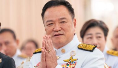 Thai and Cambodian leaders agree to renew a ceasefire