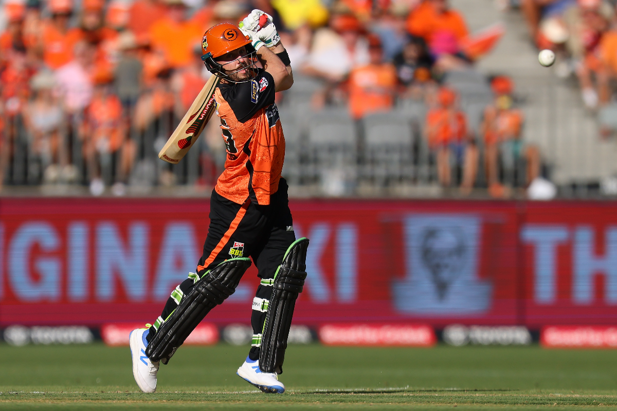 Inglis in 14-man squad to face Thunder