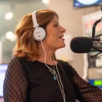 Joan Dylan Soft Rock 106.5 WBMW Lite 100.5 WRCH Hartford