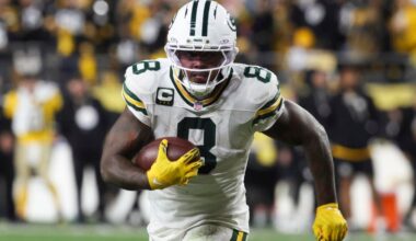 NFL Week 17 picks, odds, best bets, predictions: Packers run past Ravens