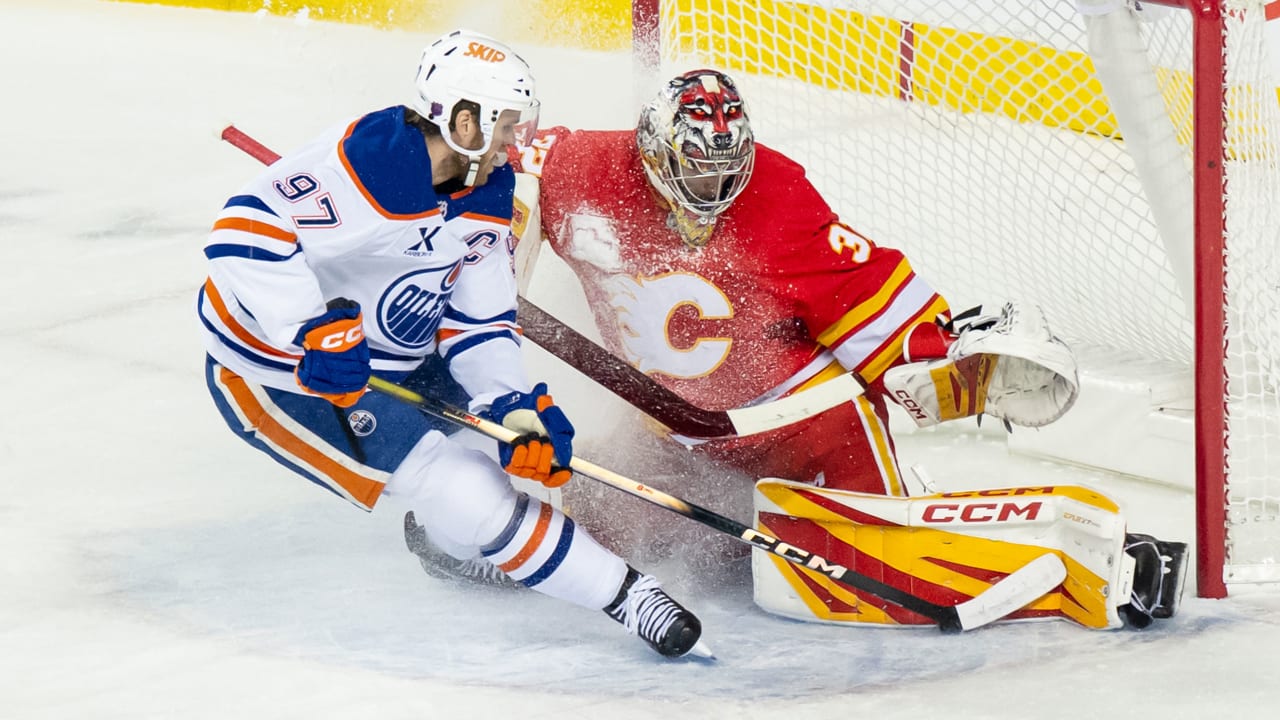 McDavid extends point streak to 12 in Oilers loss to Flames