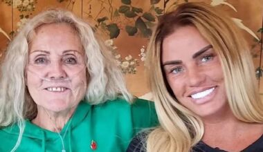 Katie Price's touching gesture brings happy tears to mum Amy