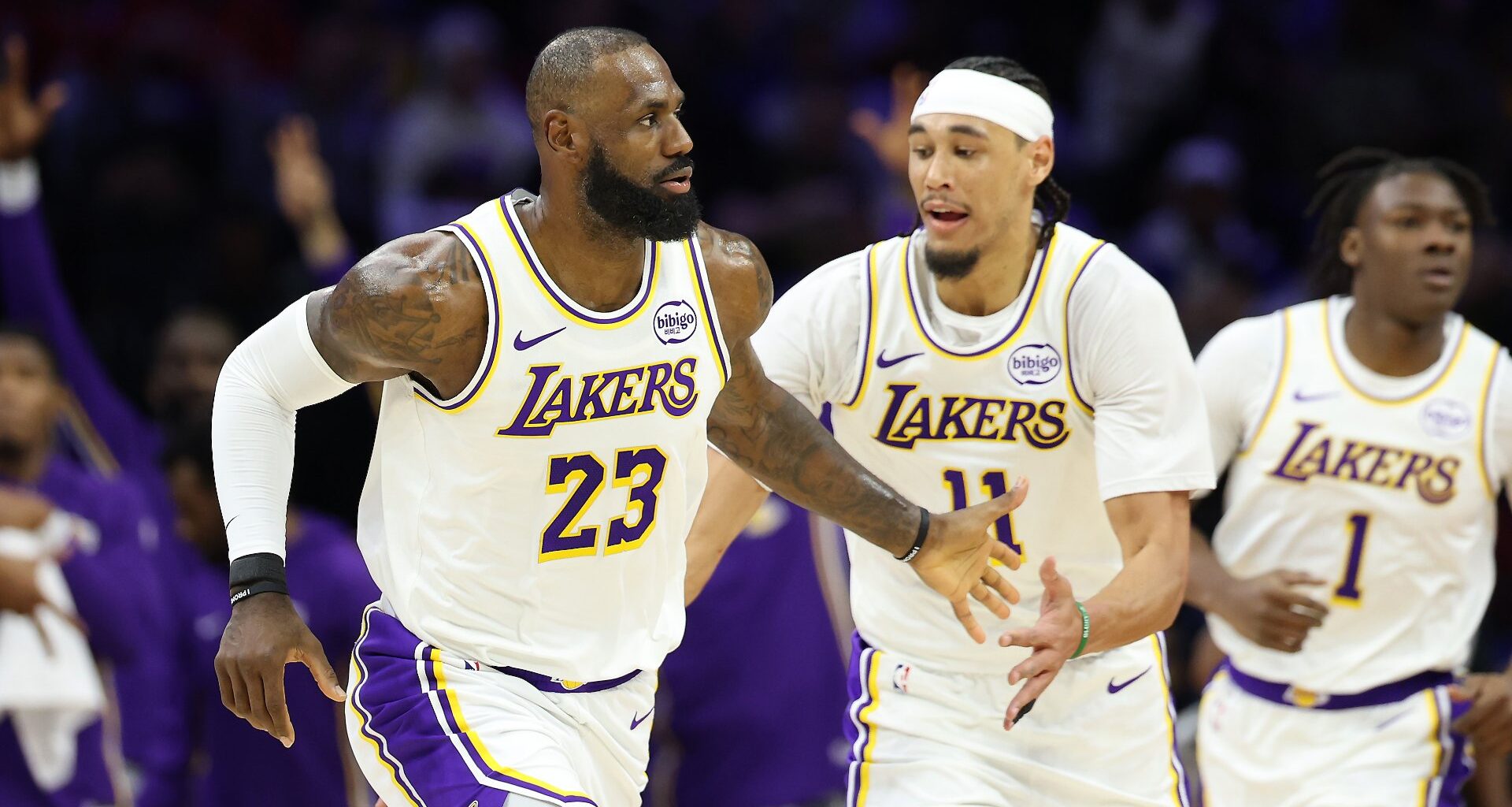 Franz Wagner leaves game with left leg injury