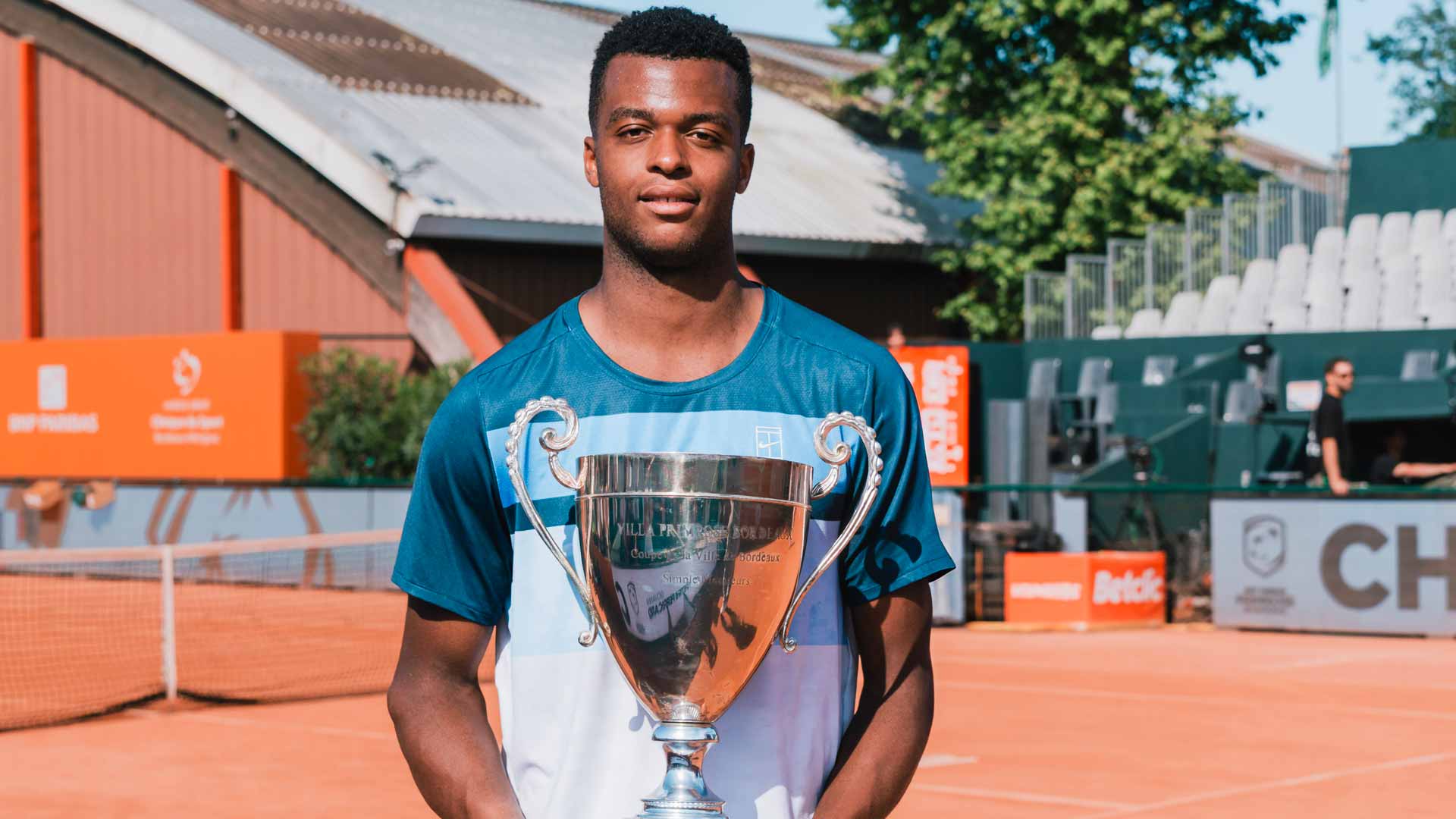 Giovanni Mpetshi Perricard triumphs at the Bordeaux Challenger.