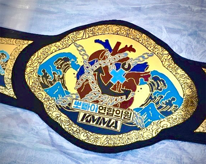 Oh Jung-eun and Jung Min-ji are playing the KMMA women's flyweight championship match in November 2025. The two played to extra time but couldn't decide the game. Photo = Standard & Progress Sports Agency