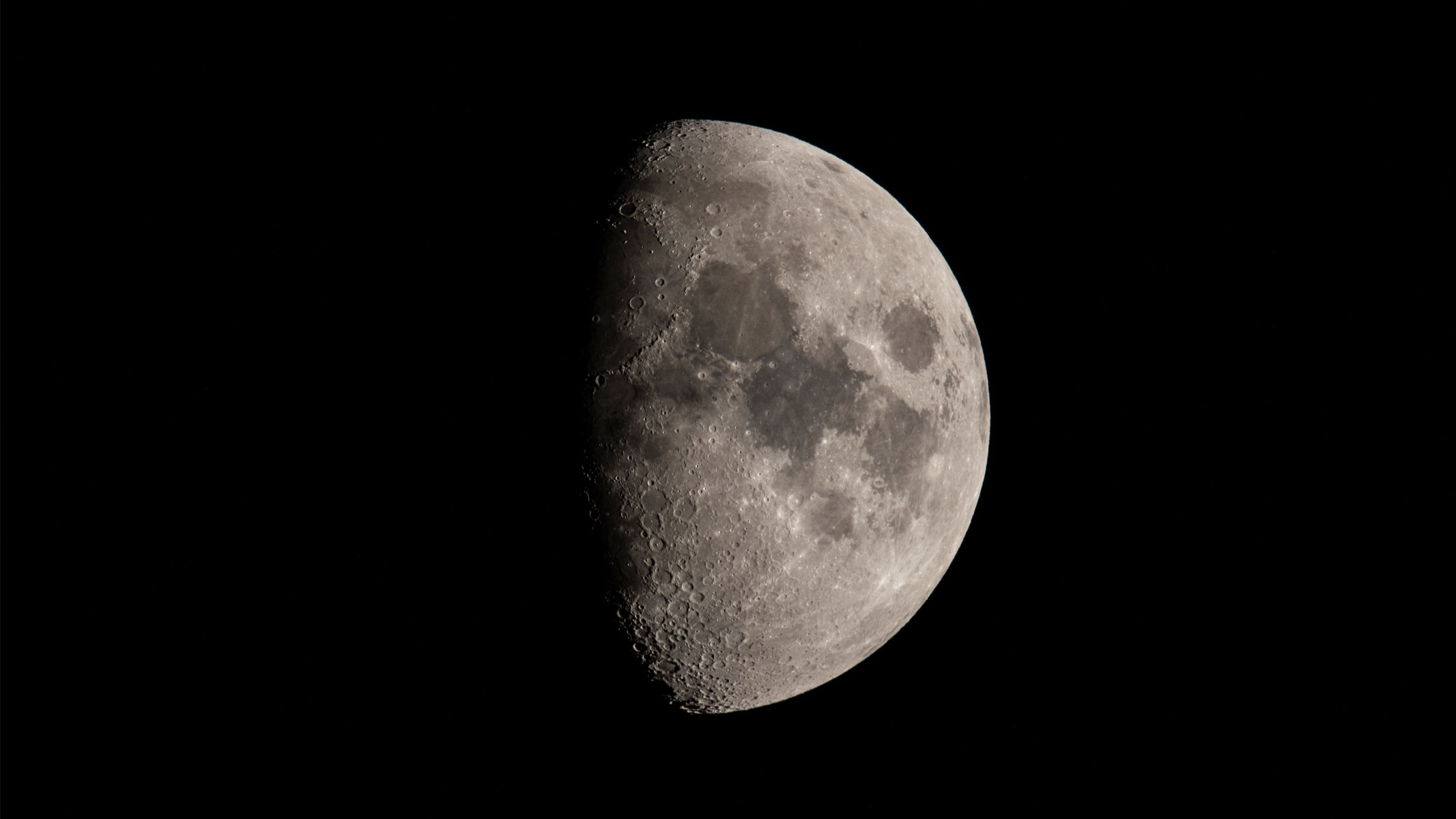 A close up picture of the half Moon.