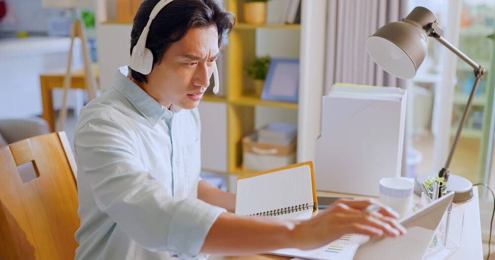 Oracle's new AI-enhanced support portal leaves users fuming • The Register