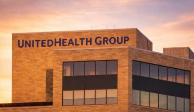 UnitedHealth stock slips as WSJ flags Optum mail-order refills ahead of 2026 guidance