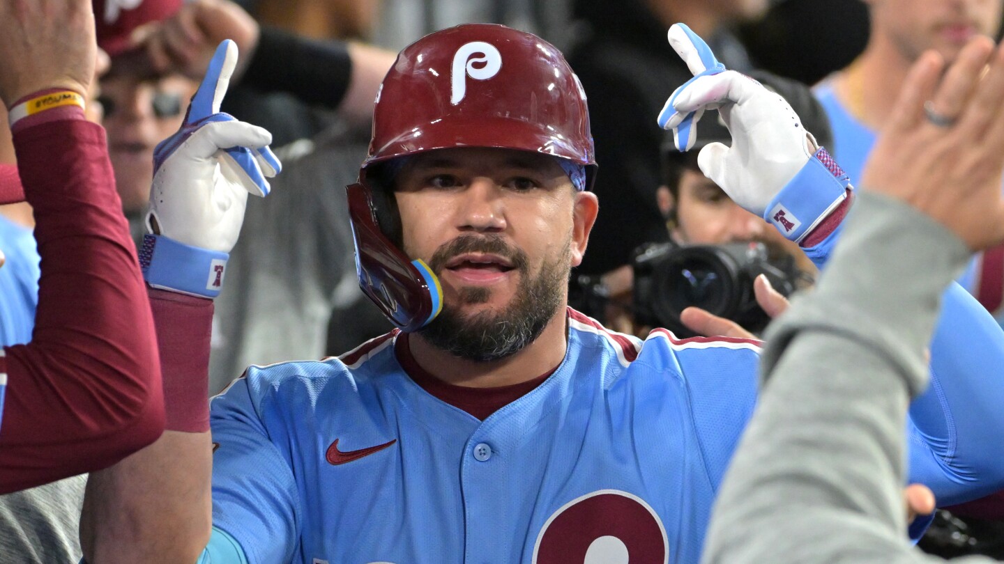 MLB Free Agent Tracker 2025-26: Kyle Schwarber stays with Phillies, Edwin Díaz lands with Dodgers