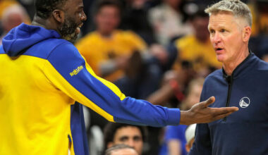 Draymond leaves for locker room after heated exchange with Kerr