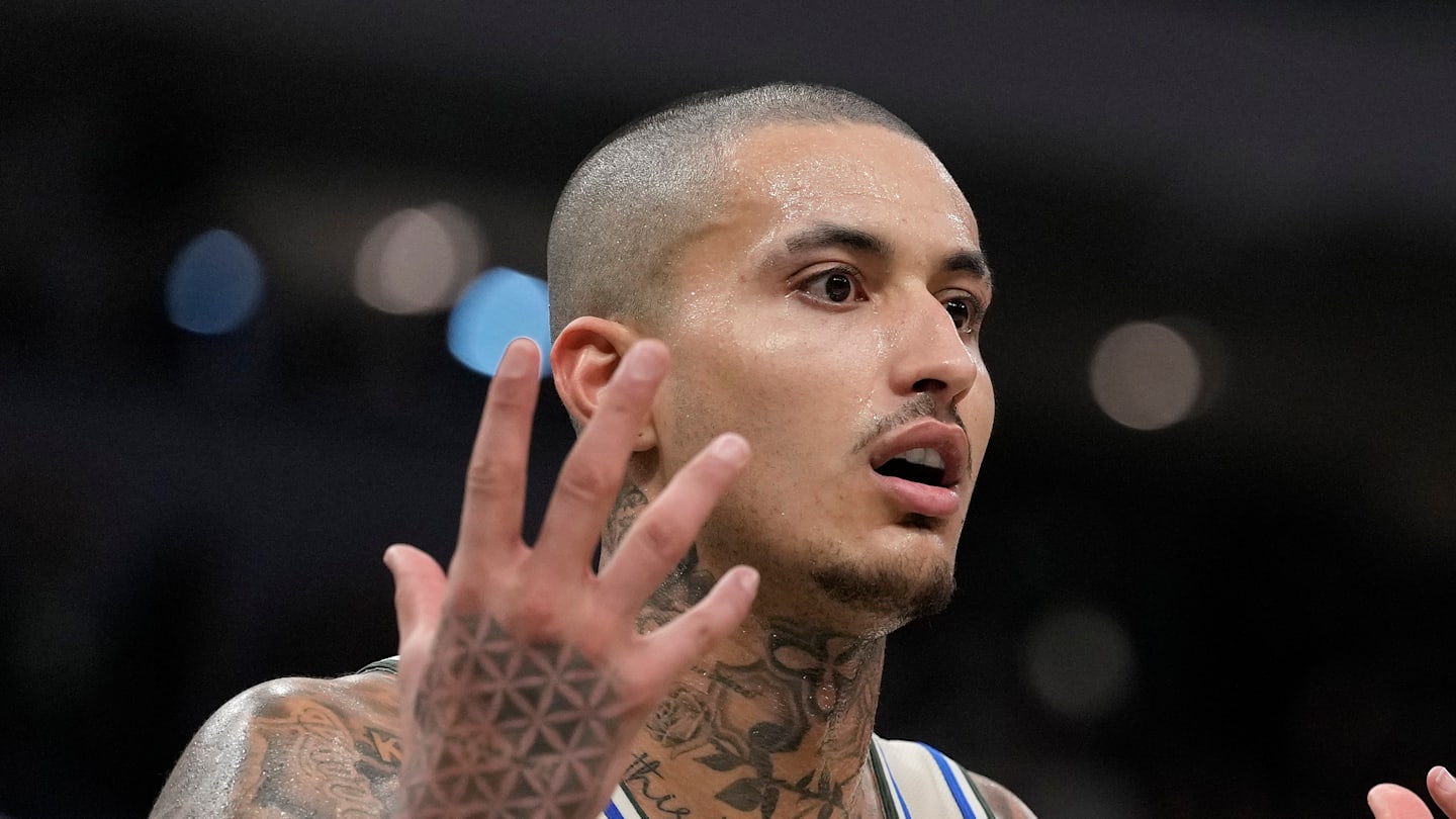 Philadelphia 76ers v Milwaukee Bucks