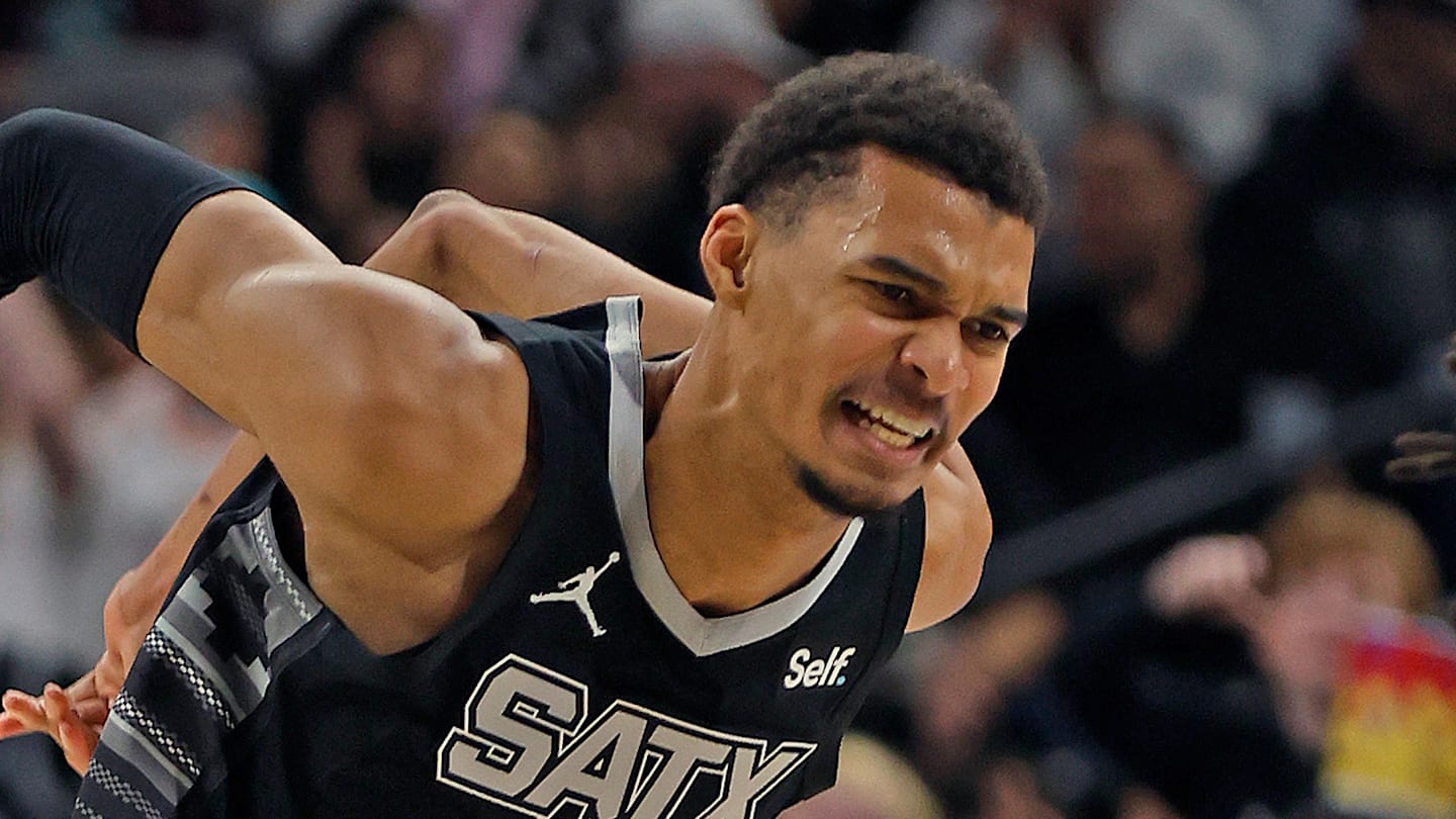 Charlotte Hornets v San Antonio Spurs