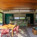 Flamboyant House / Juliana Camargo + Prumo projetos - Interior Photography, Wood, Table, Kitchen, Chair, Countertop, Beam, Door, Glass